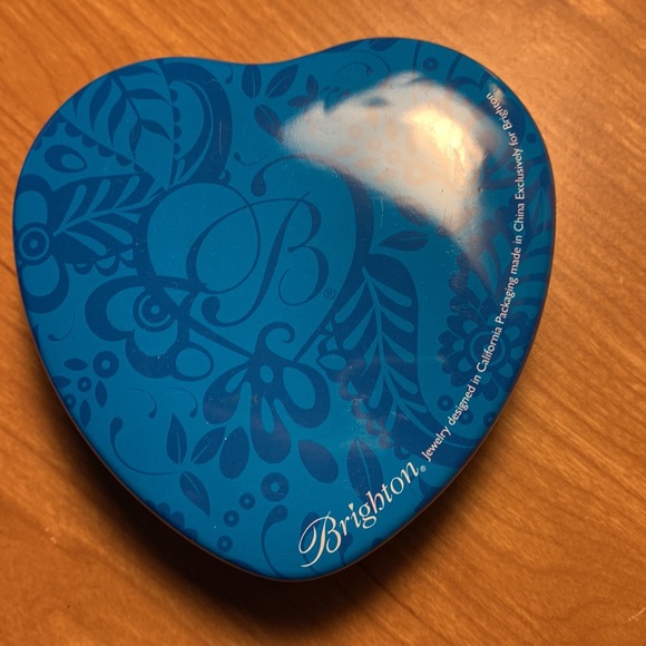 Brighton cross charm bracelet new, never worn or removed from box - Picture 3 of 5